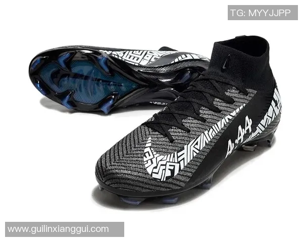 刺客足球鞋代言球星展现锋芒造型完美诠释速度与力量的结合