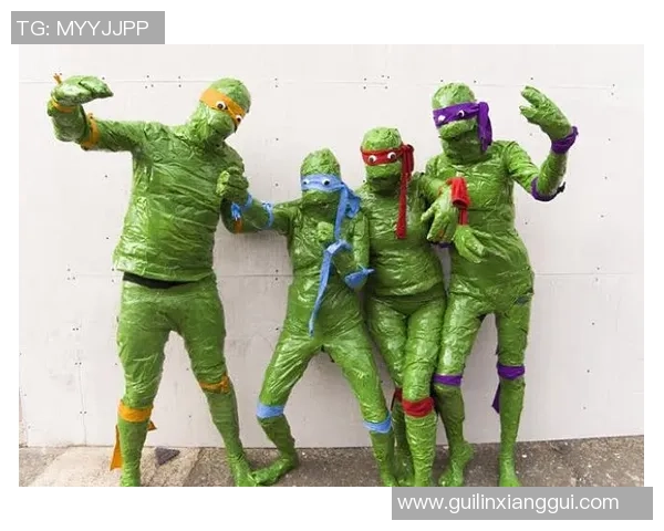 球星机场上演创意cosplay秀化身绿茵英雄引爆足球时尚热潮