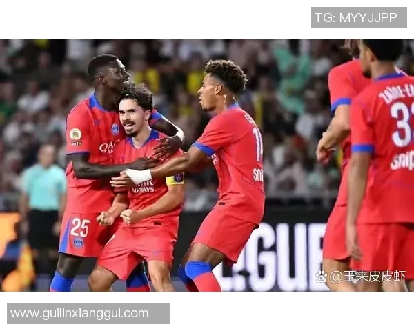 瘦高型足球球星的独特优势与赛场表现全面深度解析