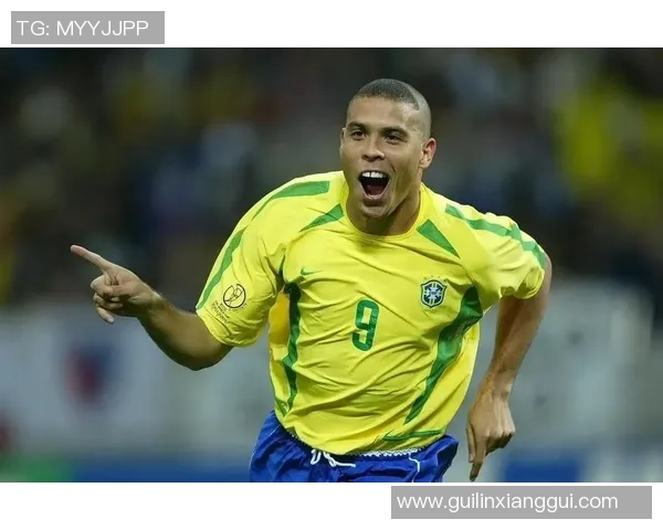 足球巨星个性化造型分析从发型到服饰展现独特魅力与风格