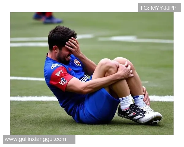 足球巨星突遭伤病无奈坐轮椅粉丝心碎关注未来康复希望