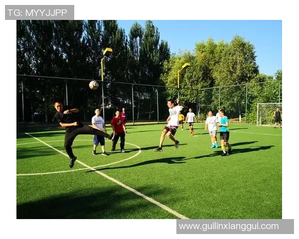 足球球星扫雷挑战赛:挑战你的反应速度与战术思维 足球球星扫雷挑战赛:挑战你的反应速度与战术思维