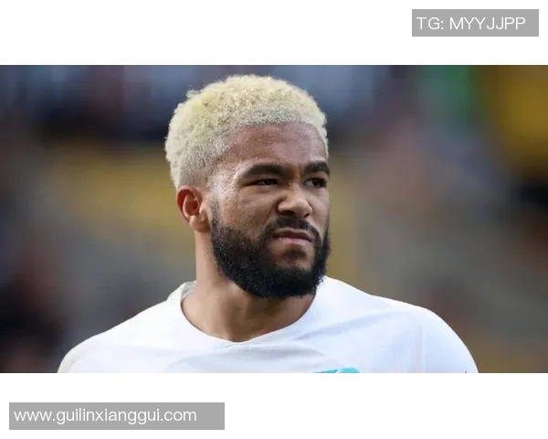 足球运动员热衷球星崇拜揭秘那些喜欢偶像球员的足球明星